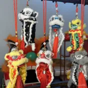 醒獅獅頭汽車中控台擺件 DIY舞獅公仔 國潮招財飾品 吊飾掛件 雄獅少年 QDSY