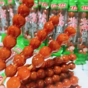 👑熱銷😛冰糖葫蘆山楂串 夜市擺攤零食批發團購 酸甜開胃蜜餞果脯 關裡紅網紅零食山楂片兒