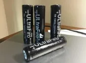 (UltraFire 18650- 7800 mA 保護板鋰電池)-充電電池 鋰電池帶保護板 強光手電筒電池 3.7V