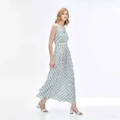 【iROO】彩條印花棉感長版洋裝