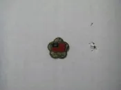 【老徽章 胸章 紀念章】中華民國建國七十年紀念 建國70年 中華民國國旗 梅花造型(B0321)