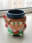 桃太郎水杯，中古玩具，品相如圖所示，塑料材質，杯子做工精致，非常可愛，高度9公分，1998年產，經典角色桃太郎
