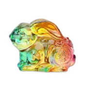 (店+)【蕉蕉購物】兔子彩晶琉璃招財納福擺件可愛 吉祥物 招財兔 招福兔 桌上擺飾 風水開運 工藝禮品