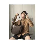 (店+)復古秋冬餃子包斜挎單肩包無性別男女通用大容量包包