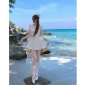 現貨+預購🔗【𝐊𝐈𝐊𝐈𝐅𝐀𝐌𝐄】🎠白日慕絲🫧🫧𝓶𝓲𝓾系方領綁帶波點蓬蓬洋裝 圓點洋裝 波點洋裝 收腰 蓬蓬裙 渡假洋裝
