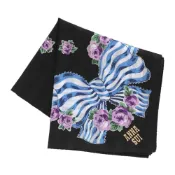 (店+)【ANNA SUI 安娜蘇】蝴蝶結玫瑰印花手帕 曜石黑 精品手帕 純棉手帕 日本製 手帕 台灣現貨