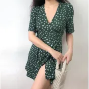 復古深V領短袖碎花洋裝連衣裙 綠色收腰顯瘦一片式裹身連身短裙 正韓洋裝 性感短裙 度假洋裝 A字裙 歐美洋裝