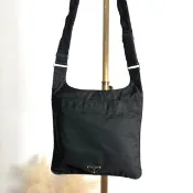 【日本直送 名牌中古包】PRADA 普拉達 黑色斜背包 經典三角形標誌 尼龍 復古 vintage h7a6s3
