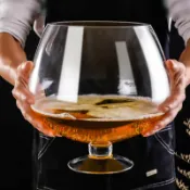 全球選品1館 生活百貨 特大號啤酒杯巨大巨型酒杯大號紅酒杯高腳杯大容量玻璃英呷鳴中式