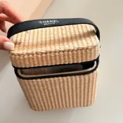雷納代購🌟 貨在臺🇹🇼香奈兒 Chanel 草編 手提包 化妝包 藤編 收納 化妝品 唇膏 贈品 夏季 渡假 小香