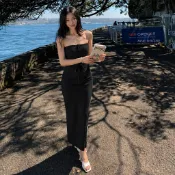 ᴅᴏɴᴛ sʟᴇᴇᴘ🧚🏻‍♀️現貨 帶胸墊🏷 歐美大牌平口螺紋坑條棉後開衩包臀洋 平口洋裝 渡假連身裙
