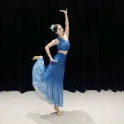 🔥桃園出貨🔥 傣族舞演出服 表演服 練功服 魚尾裙 孔雀舞服 顯瘦 修身 傣族舞蹈成人服裝演出服服女練功魚尾表演孔雀