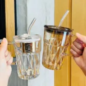 【桃園出貨】熊鉆玻璃吸管杯子ins高顏值把手家用水杯玻璃杯辦公室帶蓋咖啡杯