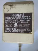 【526】西門子Siemens plug-in power supply/Output DC 9V, 300mA電源轉接器/變壓器/電源線 (台製)