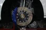【超鑫國際】 Camaro ZL1 大六卡鉗 355MM浮動碟盤 BREMBO代工 GOLF 8 R-Line 實裝圖