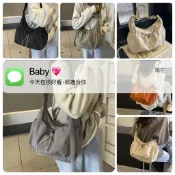 𝐀𝐯𝐨𝐜𝐚𝐭𝐨 背泡芙出門 日系抽繩腋下包 肩背 側背 輕量大容量 餃子包 簡約百搭 斜拷包 帆布包 單肩包 上課包