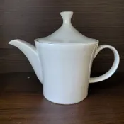 全球選品1館 生活百貨 純白色骨瓷中式茶壺泡茶家用餐廳水壺大號帶蓋冷水壺耐熱咖啡壺