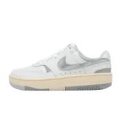 (店+)【NIKE 耐吉】 NIKE WMNS Gamma Force 白灰銀 HQ1674-100 女 運動休閒鞋 厚底 低筒 奶油底