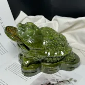 青玉三腳蟾蜍 青玉石 金蟾 三腳蟾蜍 三足蟾蜍 青玉 咬錢蟾蜍 工藝品擺件 禮物 A0163