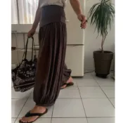 【預購】女生素面文藝風寬鬆墜感燈籠長褲 乳白 灰 棕【08.18】東大門-M17918