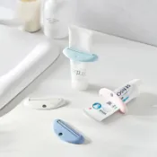 OI4L 擠牙膏神器牙膏夾子洗面乳護手霜擠壓器手動擠牙膏軟管小樣卷壓器