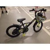 L&H小資女孩 二手 BTWIN 14吋腳踏車及 little nutty安全帽 不分售，閑置狀況新，板橋優先，聊可議價