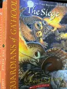 《黃金盔甲：THE SIEGE 圍困 》 9780439405607   【小熊家族】