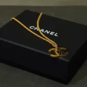 優買二手精品｜全新限量款‼️ CHANEL ABC480 黑琺瑯黃金色雙C吊墜項鍊｜香奈兒 項鏈 頸鏈 0716