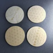 協貿國際日用品生活館 木質杯墊鏤空木頭隔熱餐墊生命之花 五芒星三相月擺件Altar Tile