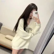 潮妞 快手網紅秋冬新款同款百搭長袖寬鬆連帽小香風釘珠針織毛衣上衣女