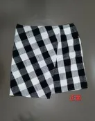 iROO 黑白格紋不對稱短裙 ｜裙子｜短裙