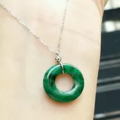 嗨，寶貝銀飾珠寶* 翡翠飾品☆14K金飾品 緬甸玉保A貨 獨家特殊設計款義大利鎖骨鍊 色澤濃艷 玉扣平安扣 辣綠翡翠套鍊