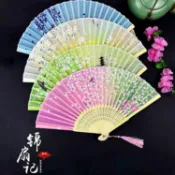 【台灣現貨⚡隔日到貨】扇子 手扇 古風 絹布 折扇扇漸變 扇子 手扇 古風 絹布 折扇 學生古風扇子 折疊日用扇 中國風