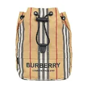 【BURBERRY 巴寶莉】BURBERRY 黑字LOGO尼龍束口收納水桶包(典藏米)