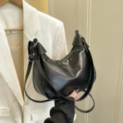 喜挖2店 感女包2025新款腋下包洋氣百搭餃子包通勤大容量單肩包托特包