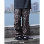 NIKE SPORTSWEAR OVERSIZE 棕黑色 豹紋 梭織印花 抽繩 寬褲 長褲 女款【IO0479-010】