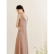 【OB嚴選】小V臉．V領不易皺無袖露背長洋裝