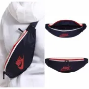 NIKE HERITAGE 深藍白 紅LOGO 斜肩包 小腰包 側肩包 隨身包 男女同款 BA5750-498