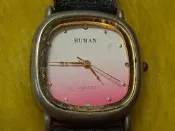 (W9)報廢手錶~HUMAN QUARTZ 方形腕錶｜漸層錶面、復古造型！｜ 不會動~