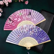 【台灣現貨⚡隔日到貨】扇子 手扇 古風 絹布 折扇舞扇漢服古裝舞蹈扇團扇旗袍日式客製古典扇 中國風白花喜蝶折疊扇子 摺疊