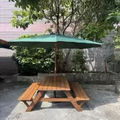 【Brother 兄弟牌】6尺黃柏野餐啤酒桌+傘組(九尺木柄傘米白及綠色任選+12KG鑄鐵傘座)