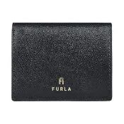 【FURLA 芙拉】FURLA CAMELIA金屬LOGO荔枝紋牛皮4卡釦式摺疊短夾(黑)