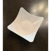 台灣製餐飲業美耐皿四角圓碗四方碗現在兩個$65 原價一個$120耐磁刨冰碗沙拉碗、水果碗.兒童安全