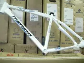 美利達“名駒MATTS TFS 500 “鋁合金車架 白色