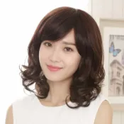 思樂小舖 假髮女 梨花頭短髮長卷發 蓬鬆逼真女士捲髮 中長假髮 整頂假髮套 中短捲髮 假髮