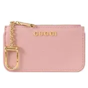 GUCCI Script  金屬LOGO鑰匙拉鍊零錢包(粉)