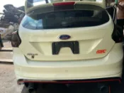 focus MK3 1.6 零件車拆賣 座椅 冷氣面板 出風口 車門 照後鏡 遮陽板 發電機 壓縮機 電腦 引擎 變速箱