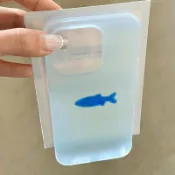 ✨T&C殼膜✨ 一條小藍魚適用蘋果17手機殼iPhone16promax透白小麥殼14/13/15 套 3B0K