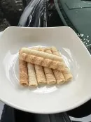 《餅乾先生》好吃的捲心酥外殼，1隻約1元，好的當NG餅乾賣，便宜好吃200g=50元，新鮮現烤，沒有夾心不太甜