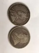 右邊南非1895粘2先令銀幣（賣吊樂）左邊英屬紐芬蘭1919粘50分銀幣-7168